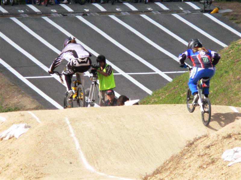 2006UCI国際BMX選手権日本大会IN笠岡VOL3エリートウーマンクラス予選〜決勝の画像垂れ流し_b0065730_22374034.jpg