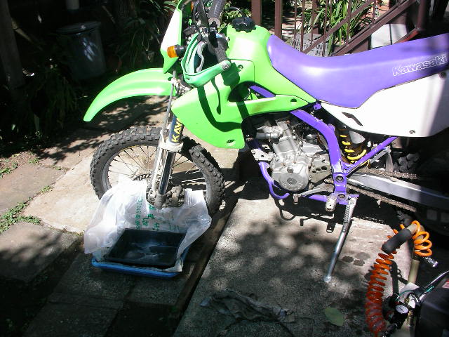 KLX250SR   フロントフォークシール交換_c0009160_16163259.jpg