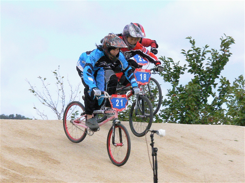 2006UCI国際BMX選手権日本大会IN笠岡VOL5年齢別クラス予選第2ヒートの画像垂れ流し_b0065730_14285318.jpg