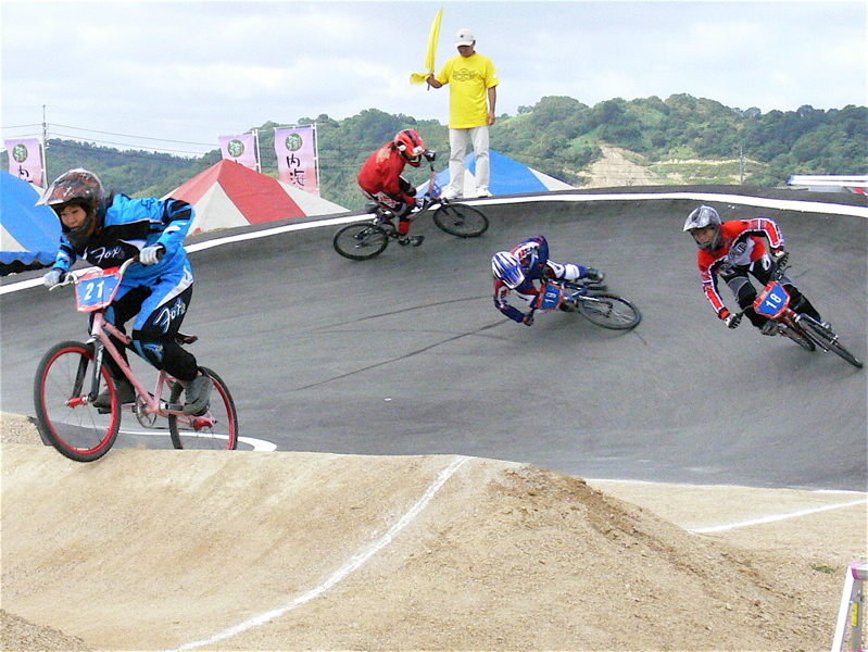 2006UCI国際BMX選手権日本大会IN笠岡VOL5年齢別クラス予選第2ヒートの画像垂れ流し_b0065730_1433855.jpg