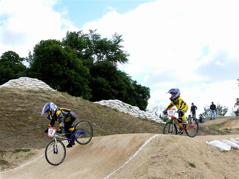 2006UCI国際BMX選手権日本大会IN笠岡VOL5年齢別クラス予選第2ヒートの画像垂れ流し_b0065730_14431937.jpg