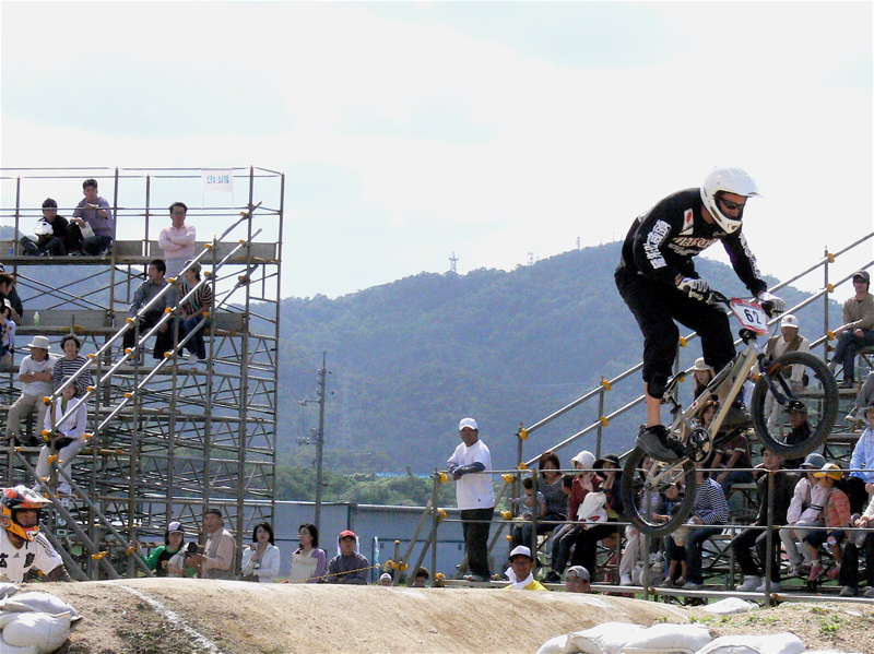 2006UCI国際BMX選手権日本大会IN笠岡VOL5年齢別クラス予選第2ヒートの画像垂れ流し_b0065730_1529572.jpg