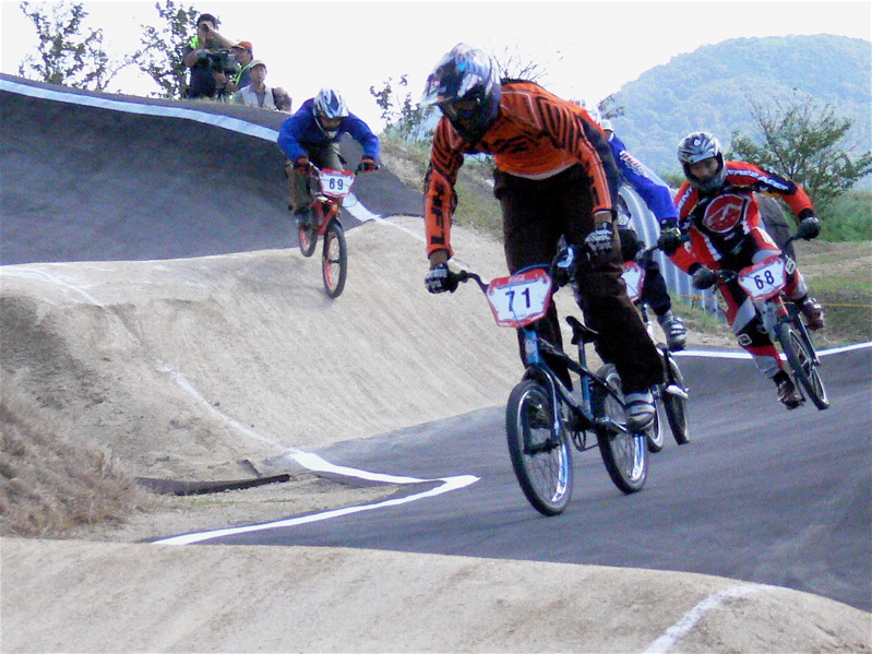 2006UCI国際BMX選手権日本大会IN笠岡VOL5年齢別クラス予選第2ヒートの画像垂れ流し_b0065730_15314190.jpg