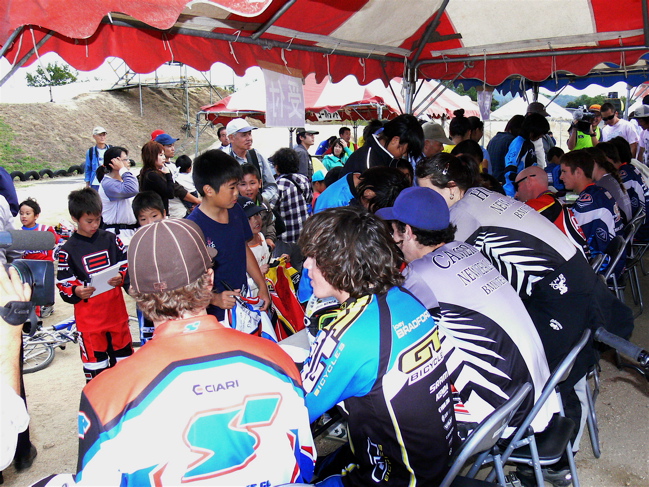 2006UCI国際BMX選手権日本大会IN笠岡VOL5年齢別クラス予選第2ヒートの画像垂れ流し_b0065730_15335623.jpg