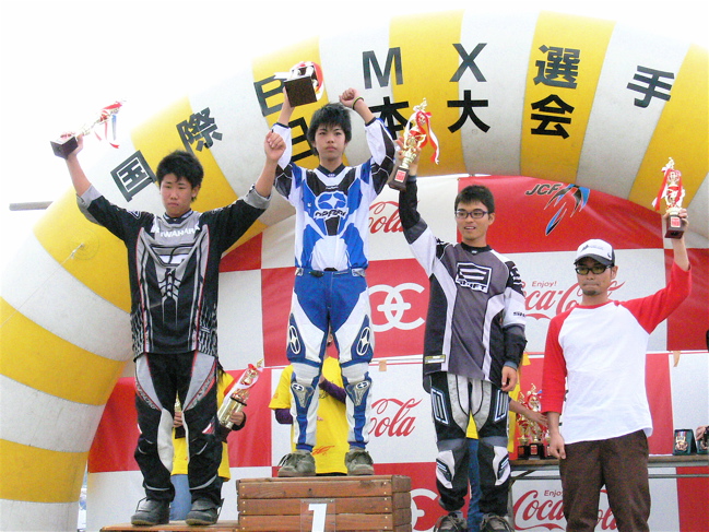 2006UCI国際BMX選手権日本大会IN笠岡VOL6年齢別クラス決勝画像垂れ流し_b0065730_20254724.jpg