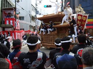 だんじり祭り・八木地区宵宮の動画レポート_b0103074_14124253.jpg