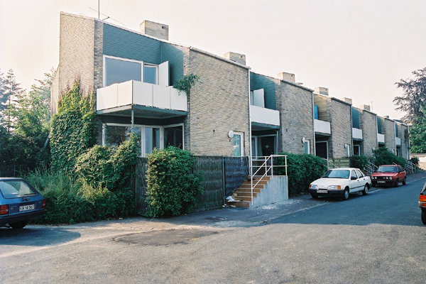 ソーホルム低層集合住宅  Soholm Housing Estate (1950/55) Arne Jacobsen / Klampenborg Denmark No.10/21_c0044801_8772.jpg