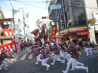 だんじり祭り・八木地区宵宮の動画レポート_b0103074_1523979.jpg