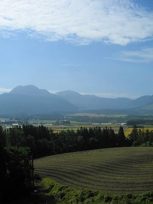 “やまなみハイウェイ”の旅景(その1)・・・くじゅう連山北麓(飯田高原)の景_c0001578_9545693.jpg