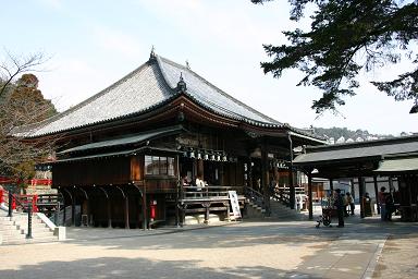 【子宝・安産】　紫雲山　中山寺_a0045381_1734502.jpg