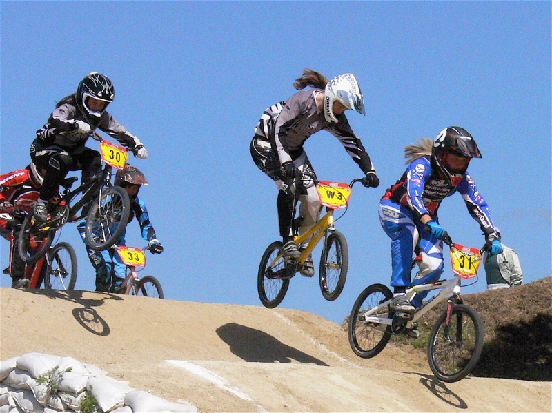 笠岡市長杯争奪BMX選手権大会VOL3エリートウーマンクラス予選〜決勝の画像垂れ流し_b0065730_632822.jpg