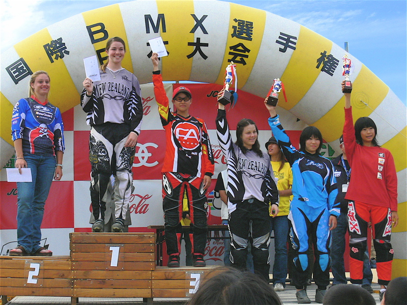 笠岡市長杯争奪BMX選手権大会VOL3エリートウーマンクラス予選〜決勝の画像垂れ流し_b0065730_638171.jpg