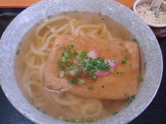 沖縄市登川に旨いうどん屋あり_b0049152_11473215.jpg