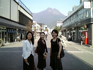 06社員旅行-湯布院・博多_d0054704_2375347.jpg