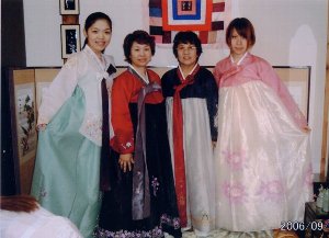 日韓美人対決_f0019563_1527249.jpg