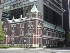 「旧東京銀行集会所」と「日本工業倶楽部会館」に立ち寄る_b0089323_21372387.jpg