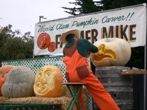 No.126　ハーフムーンベイ・ハロウィン・フェスティバル（Half Moon Bay 2006 Art & Pumpkin Festival）_f0097972_1553154.jpg