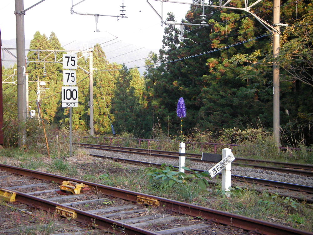 峠駅と板谷駅のスイッチバック遺構_f0100593_7231844.jpg