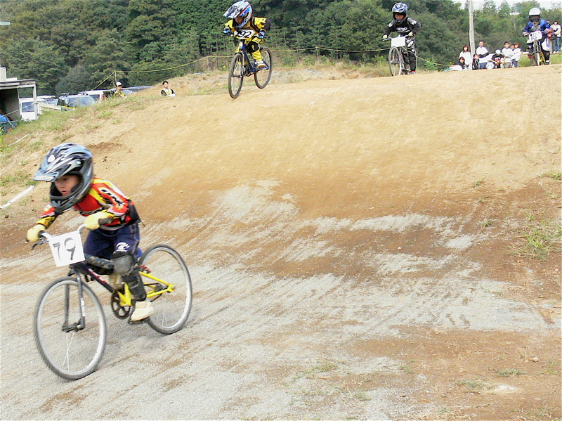 JOSF１０月緑山定期戦VOL3BMXクラス予選第１ヒート画像垂れ流し_b0065730_22533714.jpg