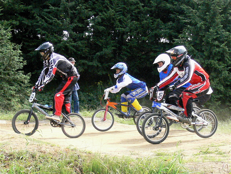 JOSF１０月緑山定期戦VOL3BMXクラス予選第１ヒート画像垂れ流し_b0065730_23121824.jpg