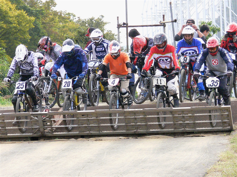 JOSF１０月緑山定期戦VOL4MTBクラス予選第１ヒート画像垂れ流し_b0065730_2311502.jpg