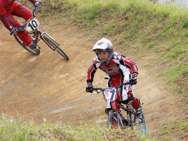 JOSF１０月緑山定期戦VOL5BMXクラス予選第2ヒート画像垂れ流し_b0065730_22593583.jpg