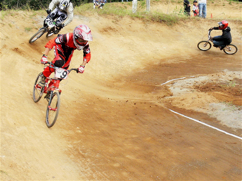 JOSF１０月緑山定期戦VOL5BMXクラス予選第2ヒート画像垂れ流し_b0065730_2304684.jpg