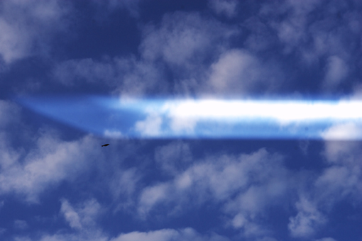 空につきささる剣_f0100215_11402775.jpg