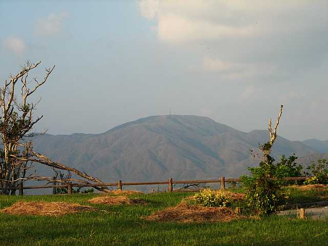 八重山　石垣島　７　（於茂登から万勢山）_c0036317_17581950.jpg