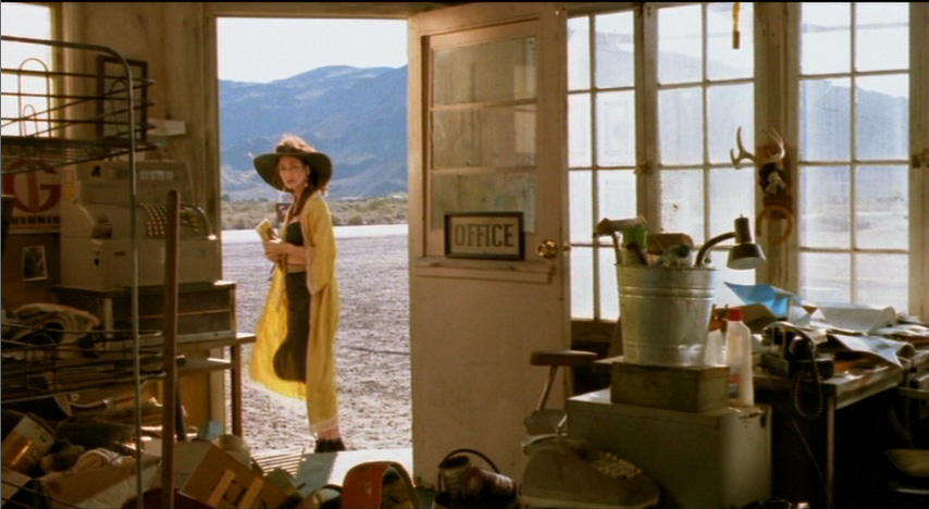 クリスティーネ・カウフマン(Christine Kaufmann)「バグダッドカフェ」(1987年) 夜ごとの美女