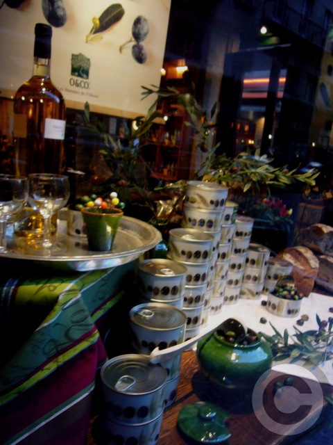 ■美味しそうなオリーヴオイル(LE GRANDE EPICERIE PARIS)_a0014299_214838.jpg