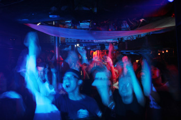 One Man Spaceship lands in Kyoto_b0023912_2047223.jpg