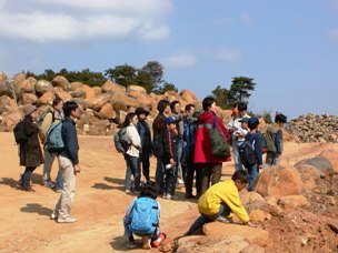 仙台市科学館友の会 石の観察会 in 大蔵山_e0097615_11293891.jpg