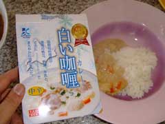レトルトカレー2種_b0054727_0385296.jpg