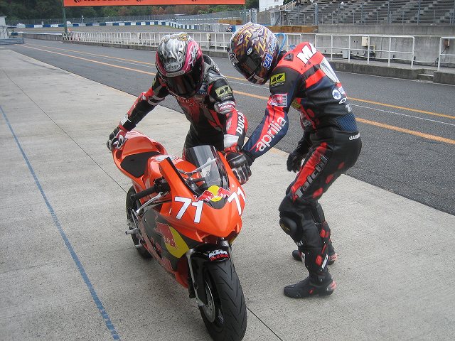 久々のブログ更新です_a0048323_2324257.jpg