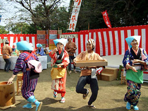 感動！もう一つの時代祭「町かどの藝能」其ノ三・風にゆれる幟の音_c0069903_7202417.jpg