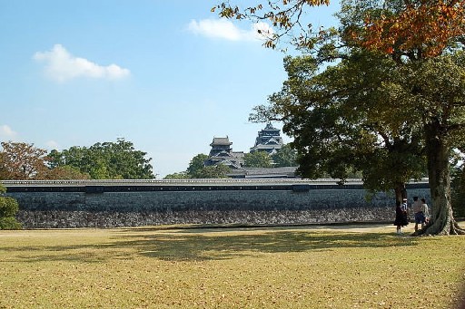 熊本城も秋の装いである_e0056537_22363046.jpg