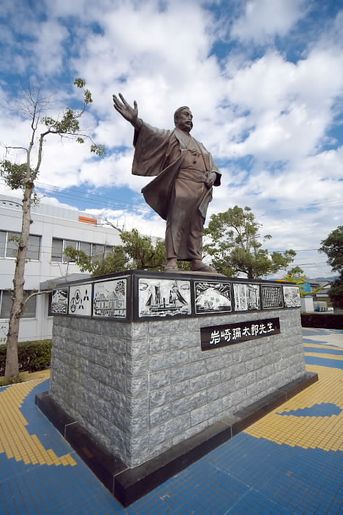 岩崎弥太郎像 高知県安芸市江ノ川上公園_a0078341_543523.jpg