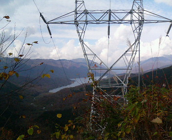 紅葉の有峰林道_d0079440_18143140.jpg