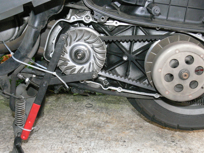 YAMAHA 4HCマジェステイーの駆動系を整備 _b0065730_1925125.jpg