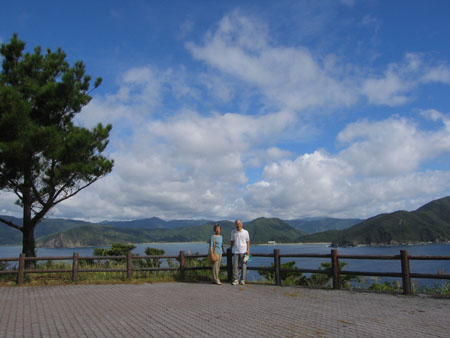 薩摩大使さん、いらっしゃいませ。_e0028387_2314623.jpg
