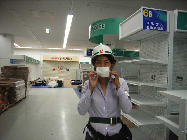 トイザラスサイン取付作業/4_e0104588_1104944.jpg