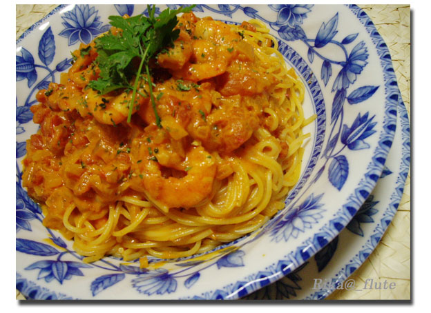 「海老のトマトクリームソースパスタ」_c0103827_21151489.jpg