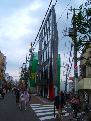 現代スライス建築事情_c0004024_055557.jpg