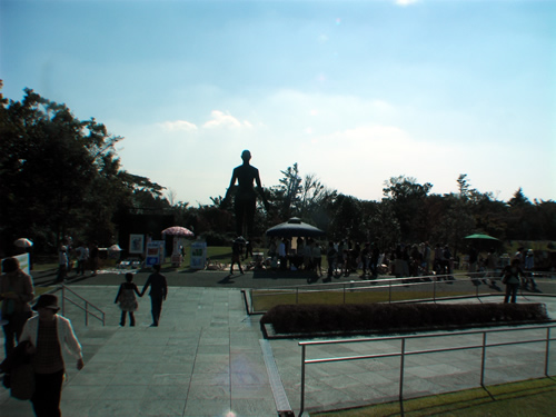KTSナマイキVoiceのアートマ霧島アートの森の巻!_a0010575_18192487.jpg