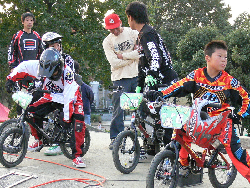 プロジェクト１６VOL68  Racer of　Race  PITBIKE レース_b0065730_22213256.jpg