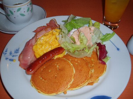 デニーズで食べる豪華な朝ごはん_c0012640_19255534.jpg