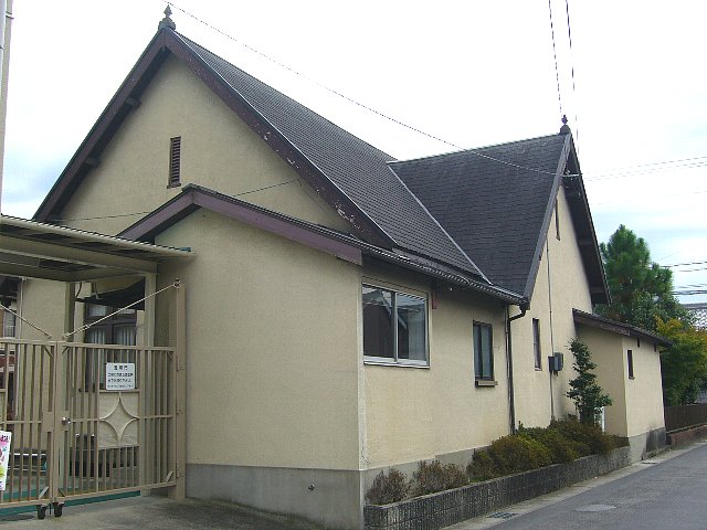 甲賀市の日本基督教団　水口教会・牧師館_c0094541_1446134.jpg