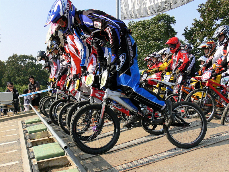 スタートマニアVOL1 大阪大泉緑地BMXコース_b0065730_11222914.jpg