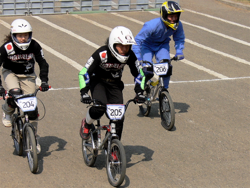 2006JBMXFジャパンシリーズファイナルVOL3 予選第１ヒート（１）画像垂れ流し_b0065730_0305413.jpg